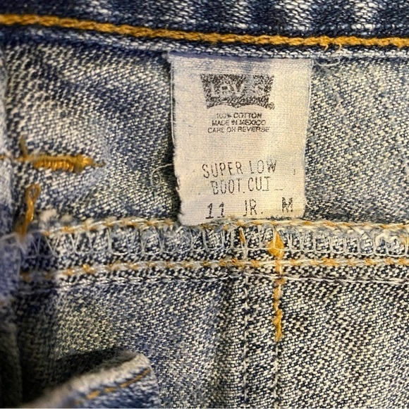 LEVIS Super Low Bootcut Jeans - Kids size 11JR - Blue - Picture 3 of 7